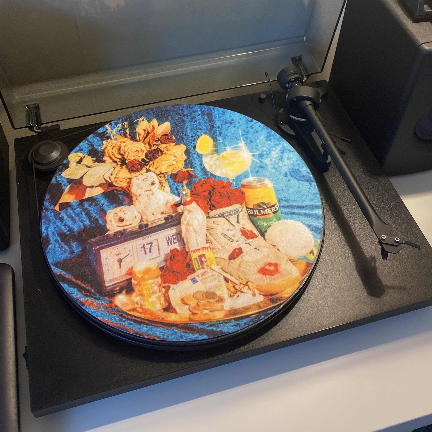 Inarticulate turntable slipmat